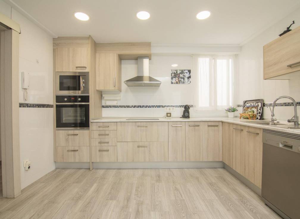 Revente - Appartement - Elche - Reina Victoria-Miguel Hernández