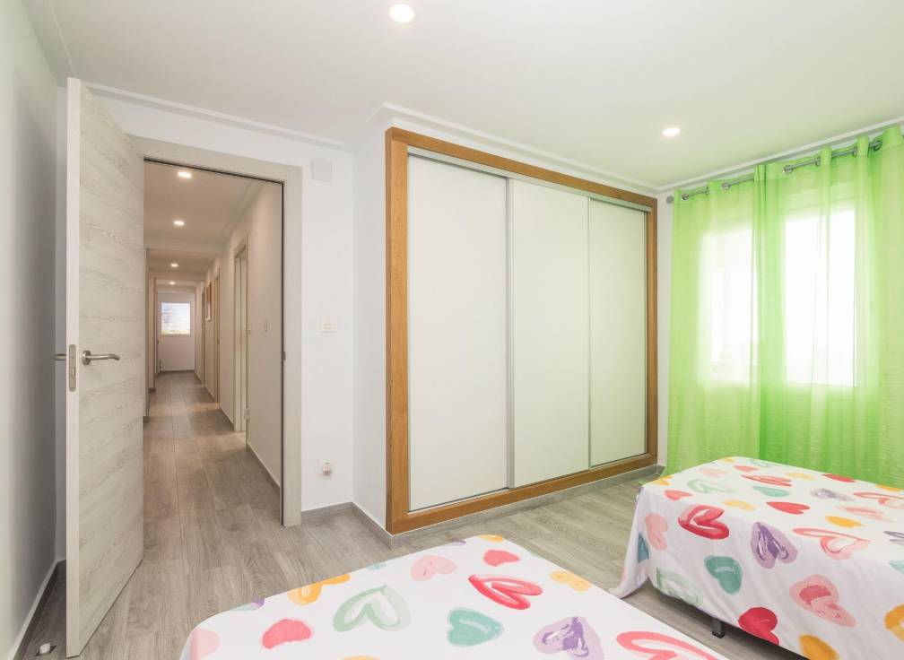 Revente - Appartement - Elche - Reina Victoria-Miguel Hernández