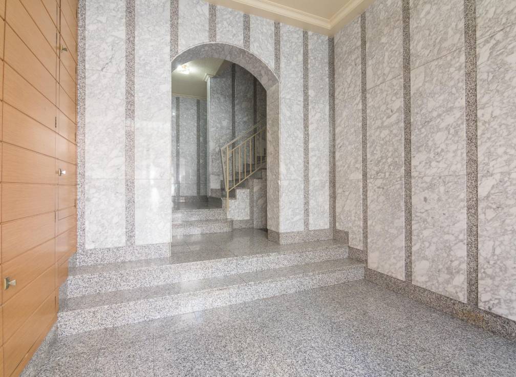 Revente - Appartement - Elche - Reina Victoria-Miguel Hernández