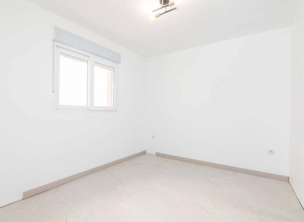 Revente - Appartement - Elche - Reina Victoria-Miguel Hernández