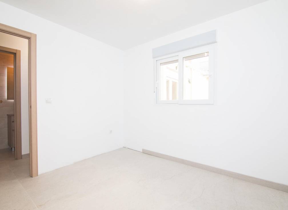 Revente - Appartement - Elche - Reina Victoria-Miguel Hernández