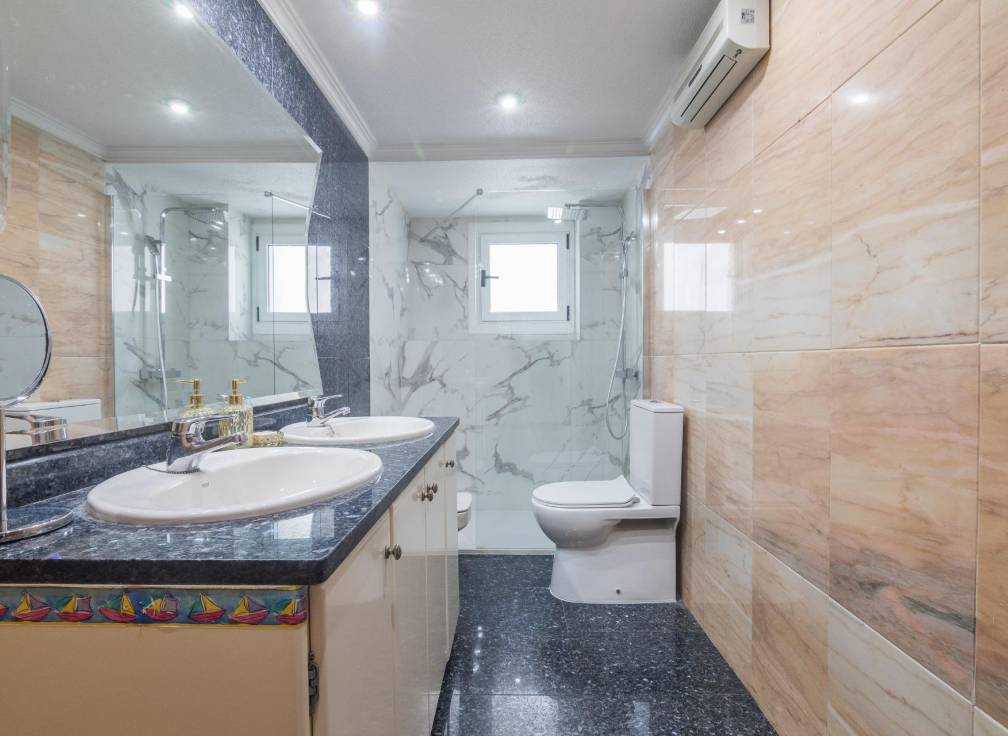 Revente - Appartement - Elche - Reina Victoria-Miguel Hernández