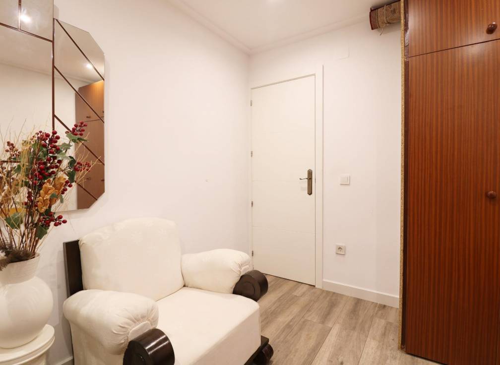 Revente - Appartement - Elche - Reina Victoria-Miguel Hernández
