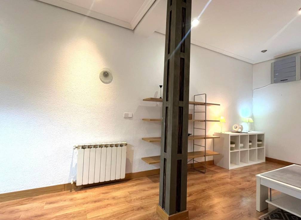 Revente - Appartement - Madrid - Jeronimos