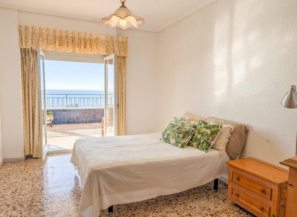 Revente - Appartement - Santa Pola - Calas de Santiago Bernabeu