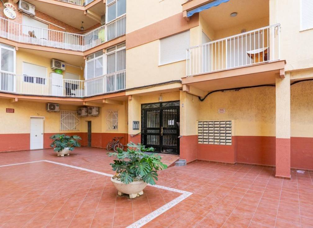 Revente - Appartement - Santa Pola - Club nautico