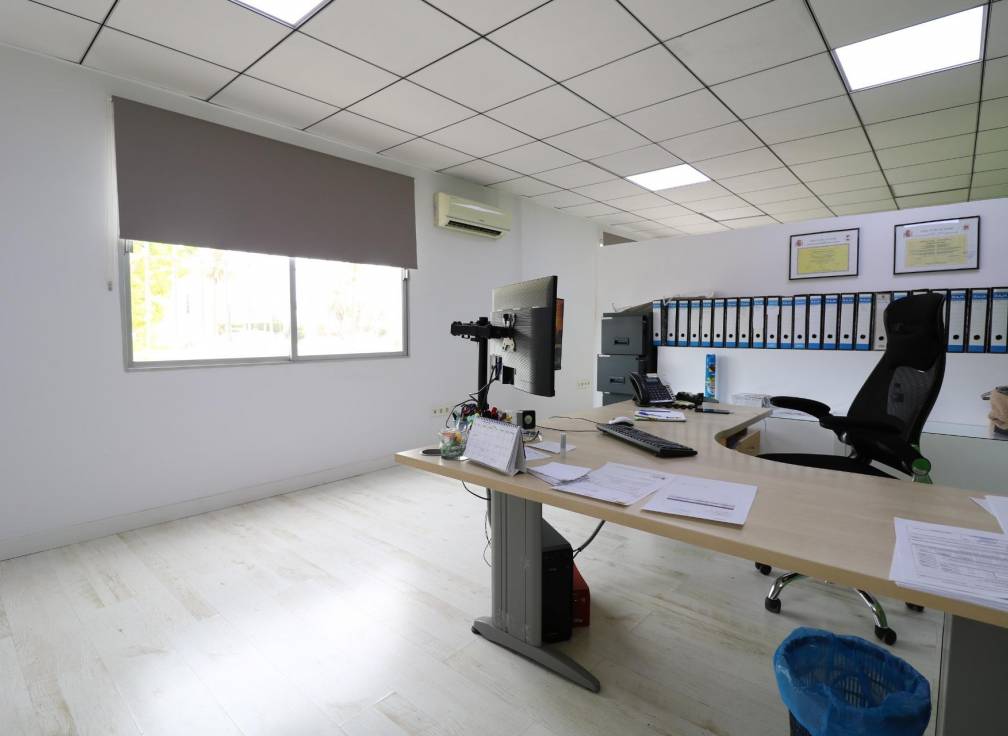 Revente - Bâtiment industriel - Elche Pedanías - Carretera del leon