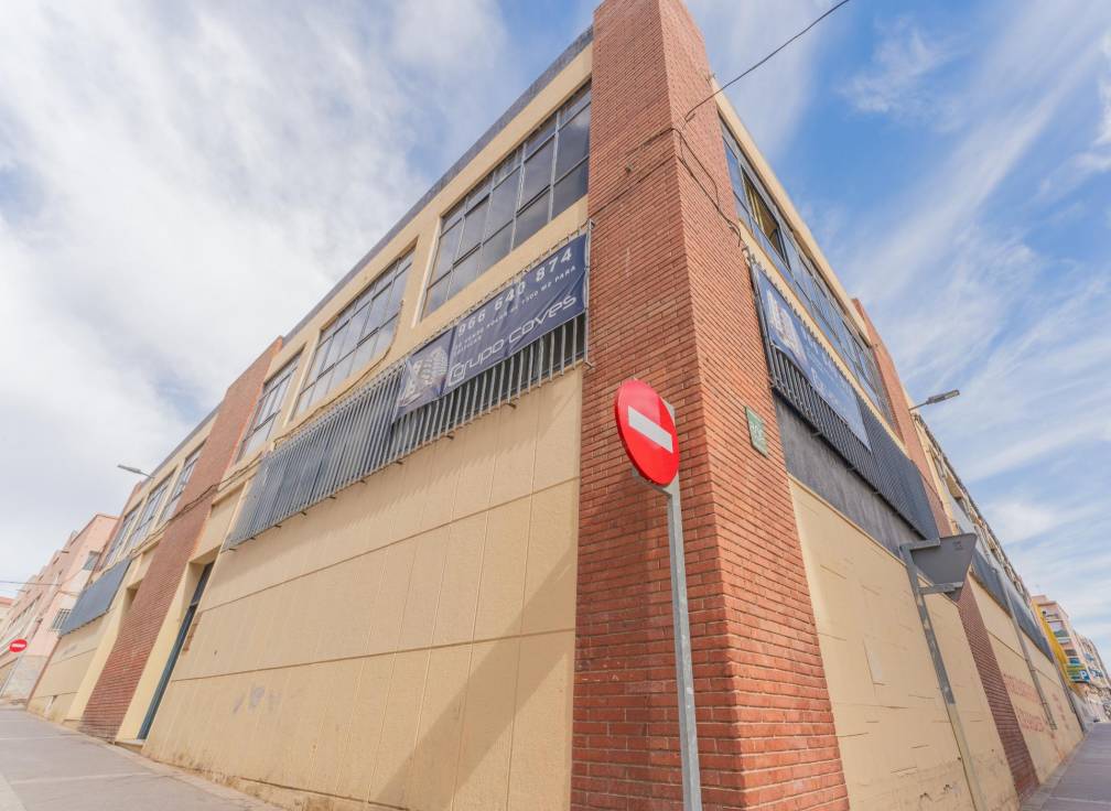 Revente - Bâtiment industriel - Elche - Toscar