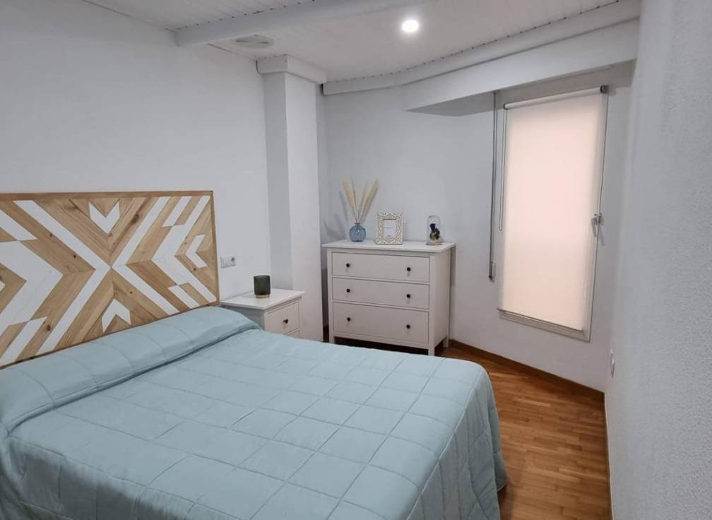 Revente - Duplex - Elche - Raval - Puertas Coloradas