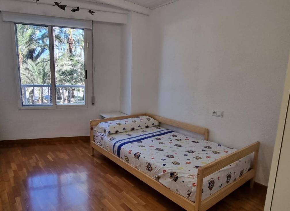 Revente - Duplex - Elche - Raval - Puertas Coloradas