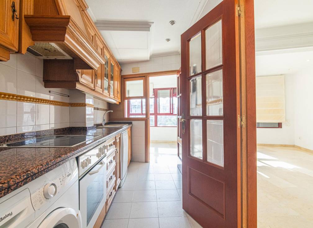 Revente - Duplex - Elche - Raval - Puertas Coloradas