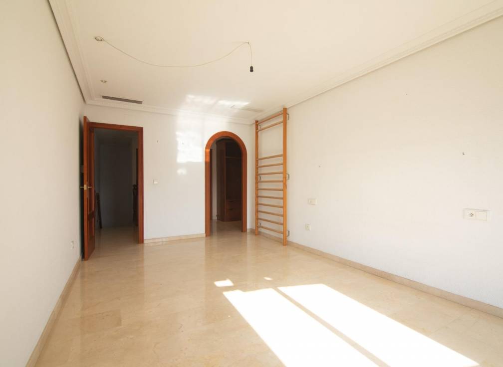 Revente - Duplex - Elche - Raval - Puertas Coloradas