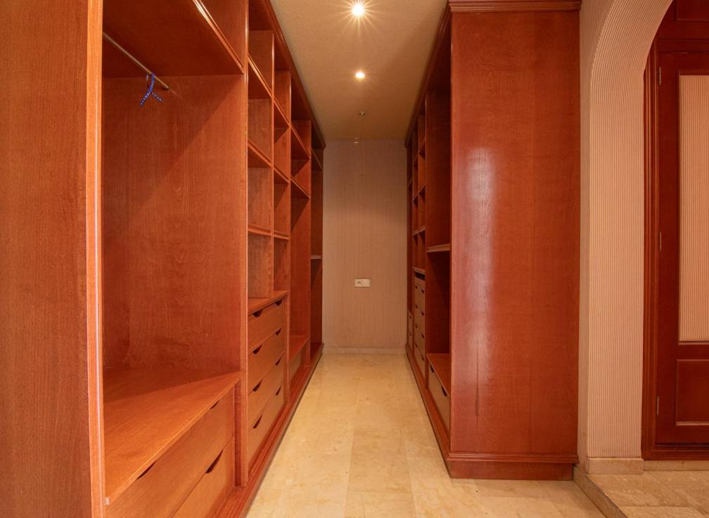 Revente - Duplex - Elche - Raval - Puertas Coloradas