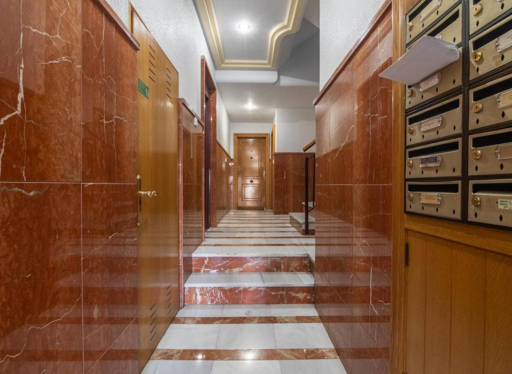 Revente - Duplex - Elche - Raval - Puertas Coloradas