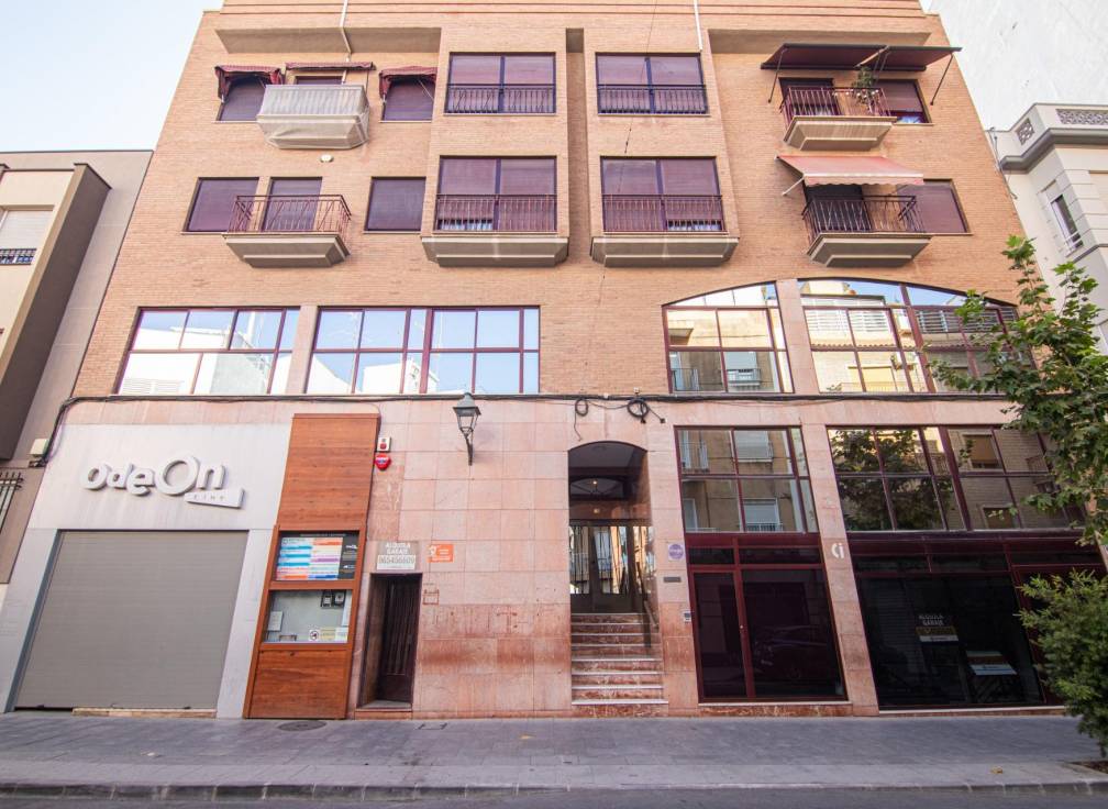 Revente - Duplex - Elche - Raval - Puertas Coloradas