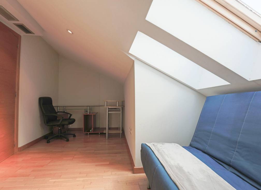 Revente - Duplex Penthouse - Lliria - Juan izquierdo/estación