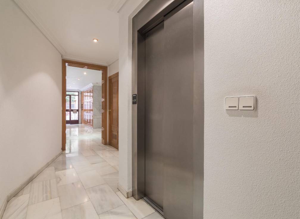 Revente -  - Elche - Centro