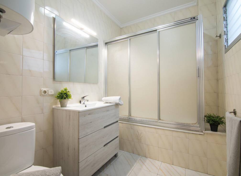 Revente -  - Elche - Reina Victoria-Miguel Hernández