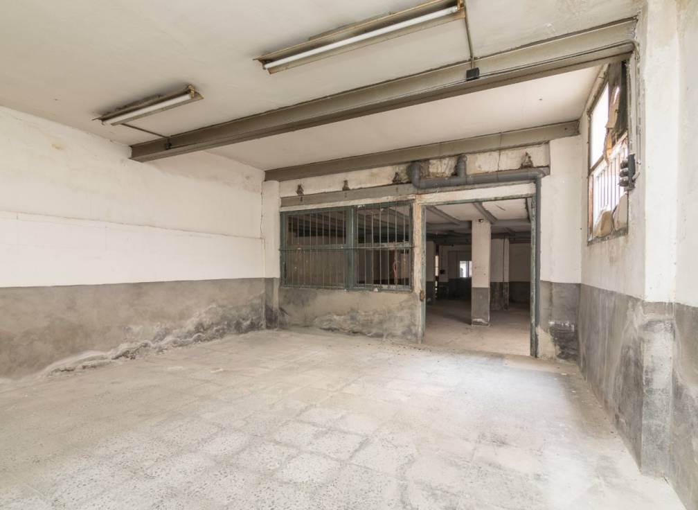 Revente - Local commerciel - Elche - Carrus