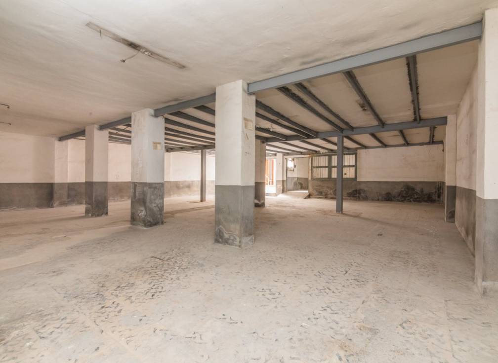 Revente - Local commerciel - Elche - Carrus