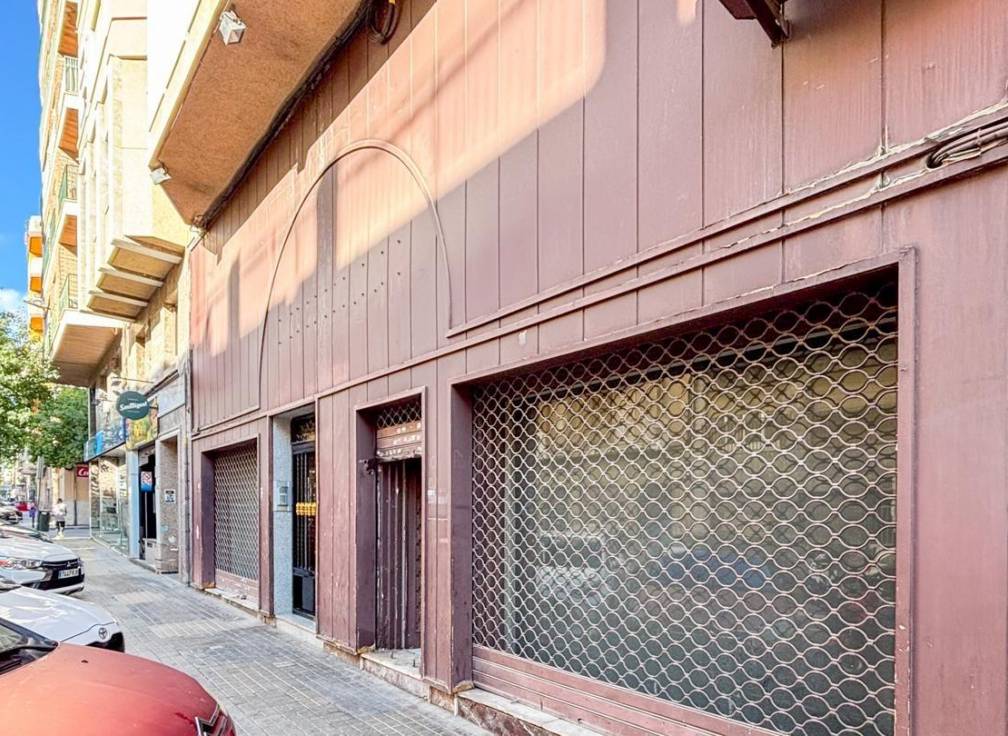 Revente - Local commerciel - Elche - Centro