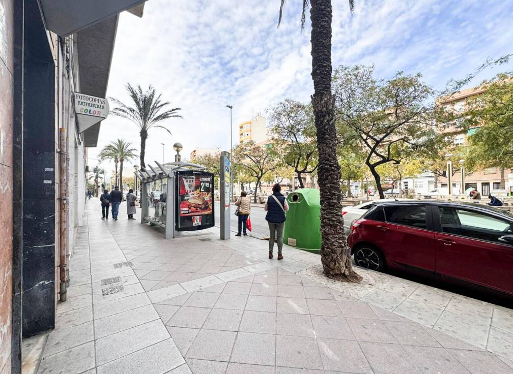 Revente - Local commerciel - Elche - Centro