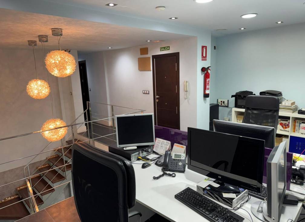 Revente - Local commerciel - Elche - Centro