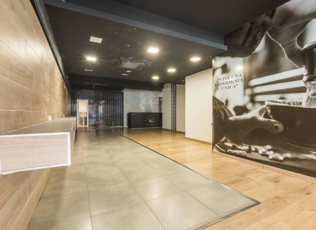 Revente - Local commerciel - Elche - Centro