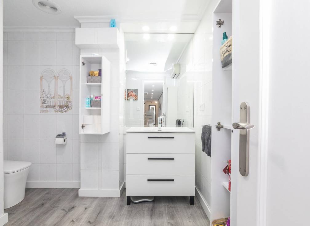 Revente - Mezzanine - Elche - Corazon de Jesus