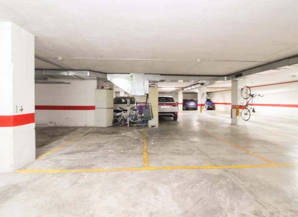 Revente - Parking - Elche - Campo de Fútbol