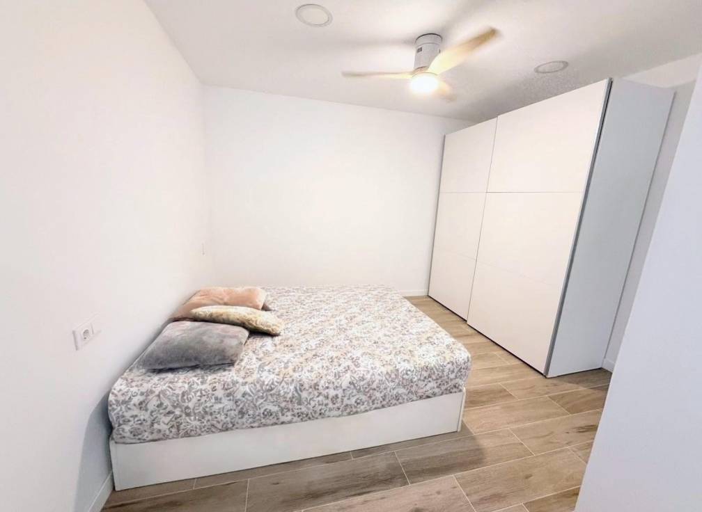 Revente - Rez-de-chaussée - Elche - Carrus