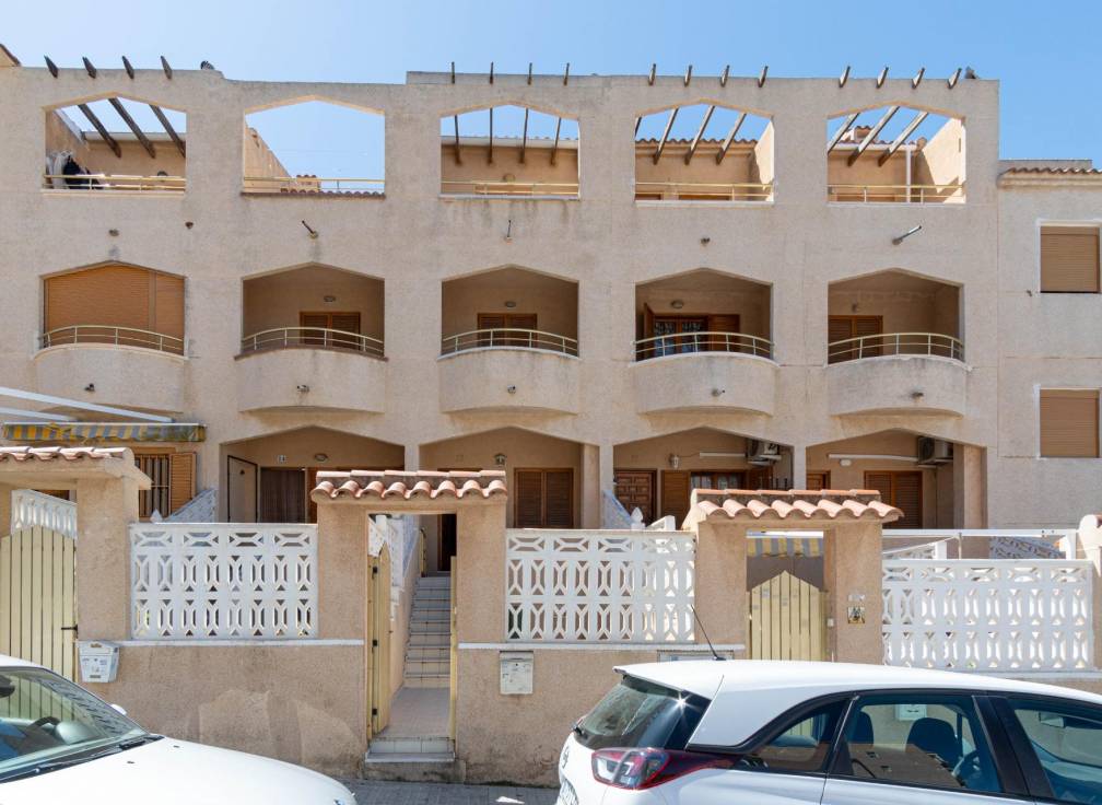 Revente - Townhouse - Arenales del Sol - Zona paseo maritimo