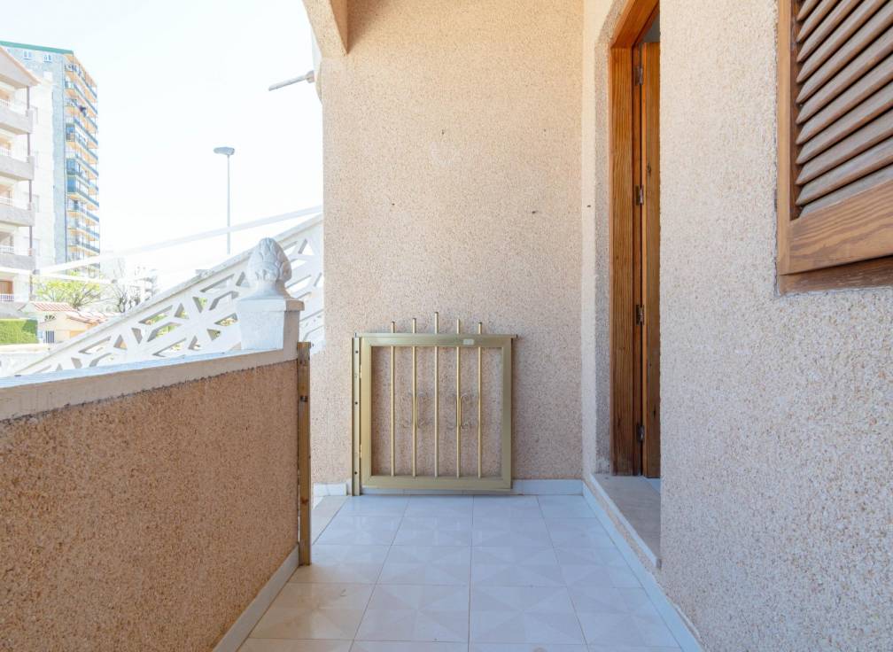 Revente - Townhouse - Arenales del Sol - Zona paseo maritimo