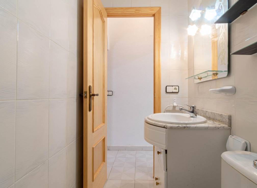 Revente - Townhouse - Arenales del Sol - Zona paseo maritimo