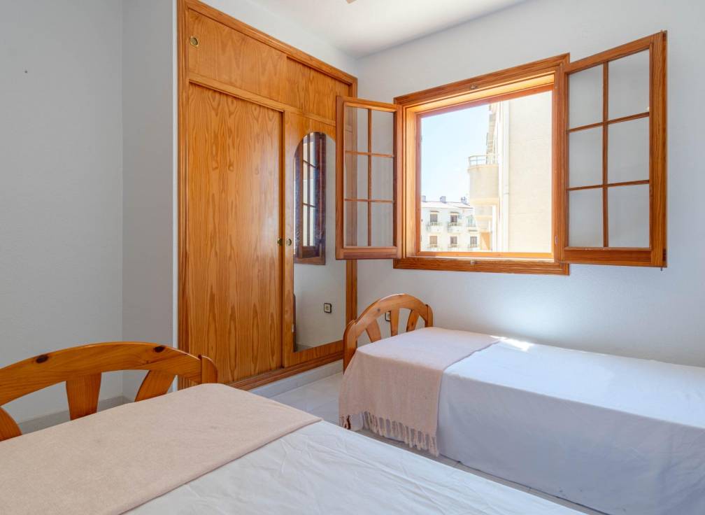 Revente - Townhouse - Arenales del Sol - Zona paseo maritimo