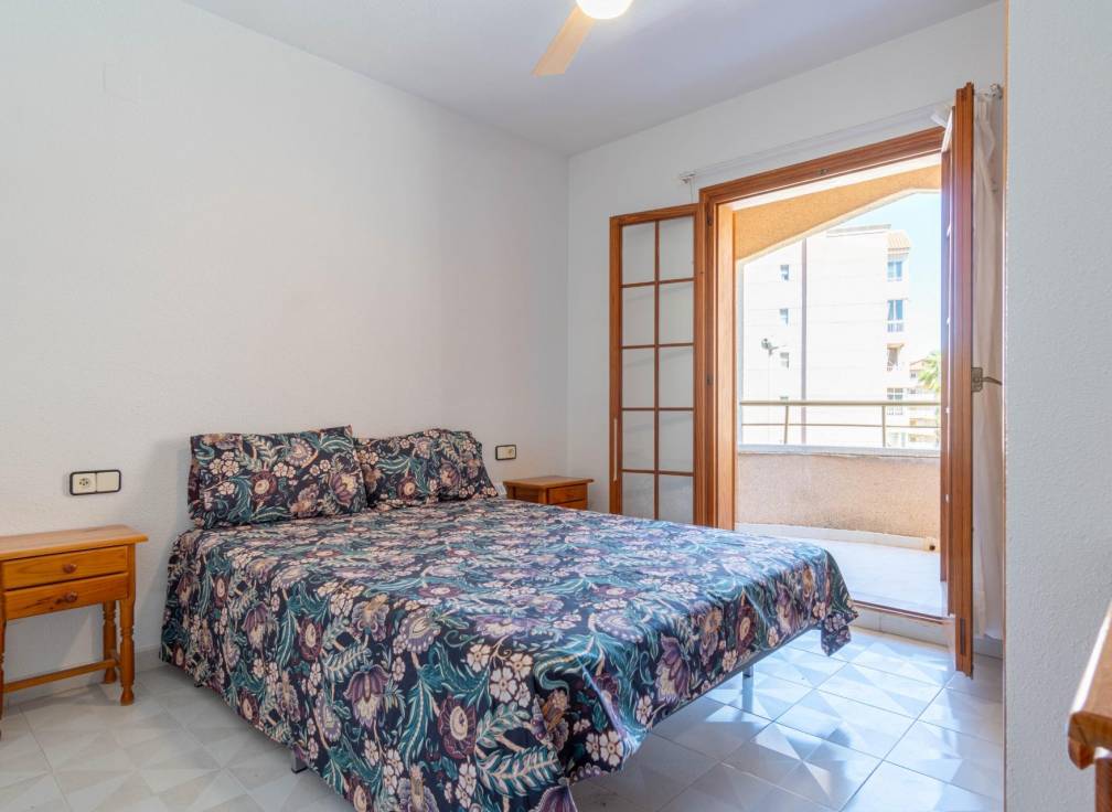 Revente - Townhouse - Arenales del Sol - Zona paseo maritimo