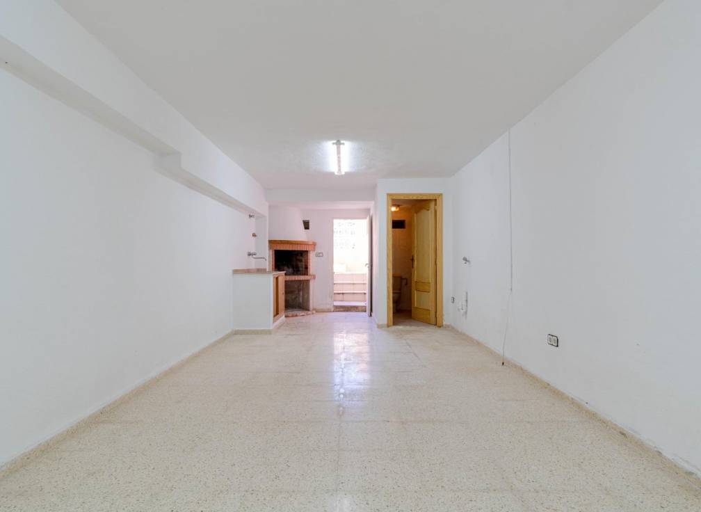 Revente - Townhouse - Arenales del Sol - Zona paseo maritimo