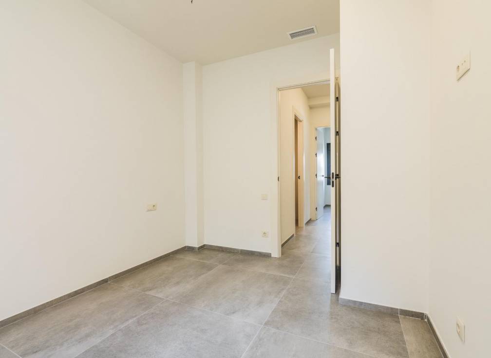 Revente - Triplex - Elche - Raval - Puertas Coloradas