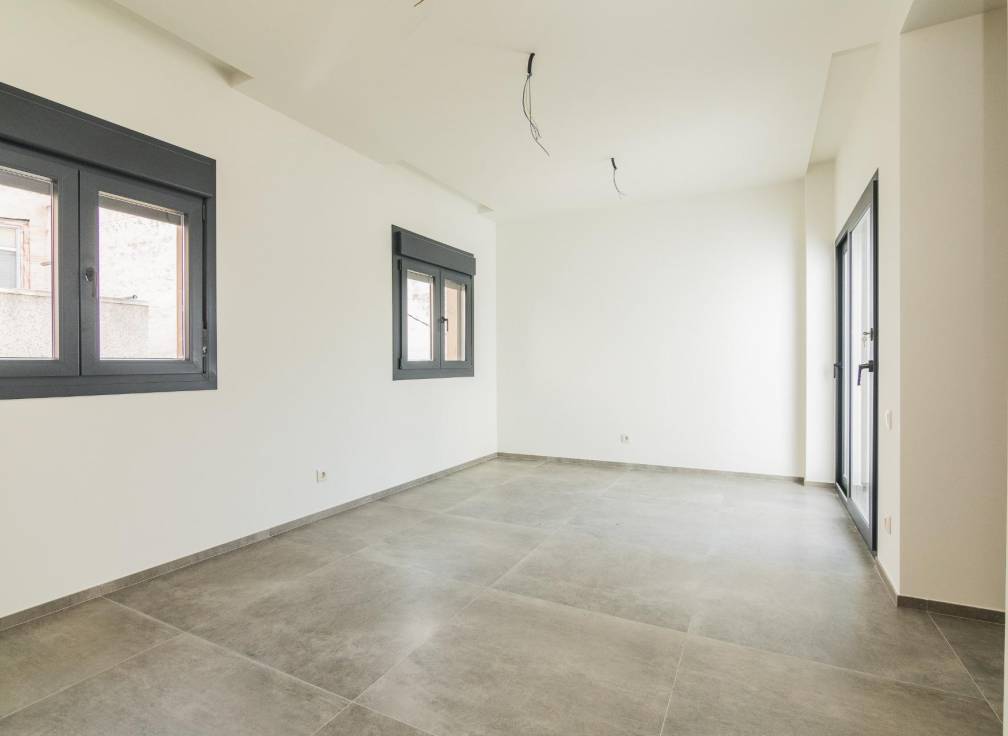 Revente - Triplex - Elche - Raval - Puertas Coloradas