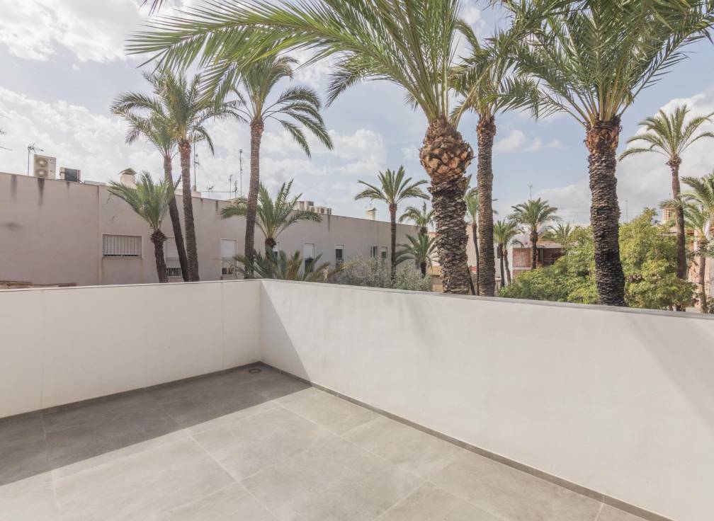 Revente - Triplex - Elche - Raval - Puertas Coloradas