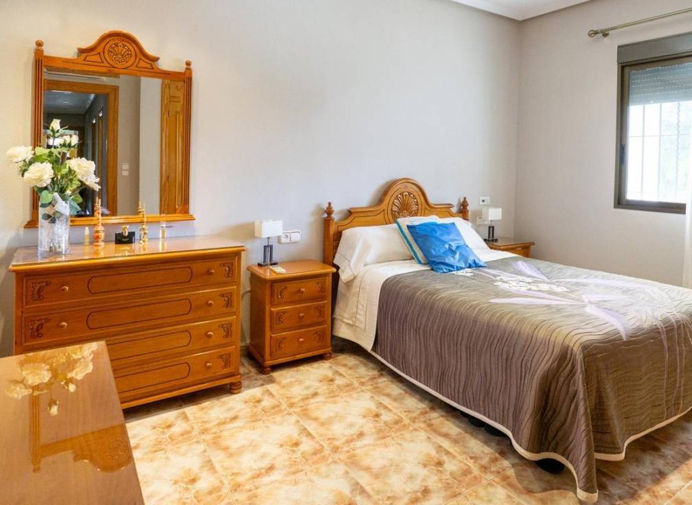 Revente - Villa - Crevillent - Comunidad valenciana