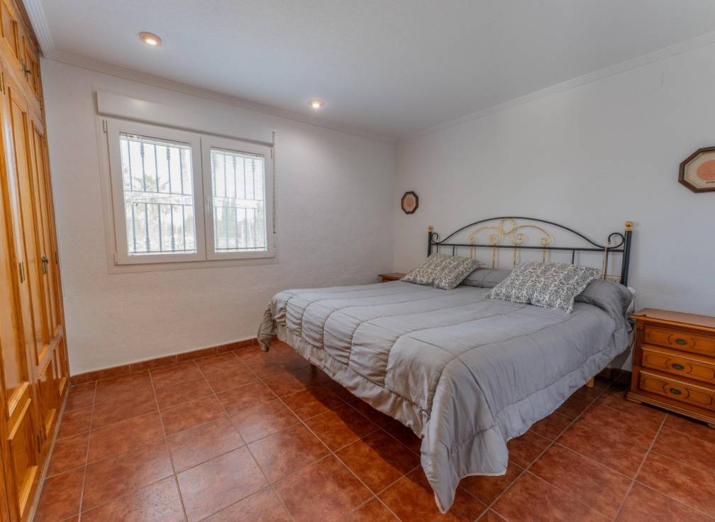Revente - Villa - Crevillent - DERRAMADOR