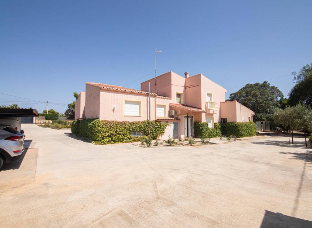 Revente - Villa - Peña las aguilas - PEÑA DE LAS AGUILAS