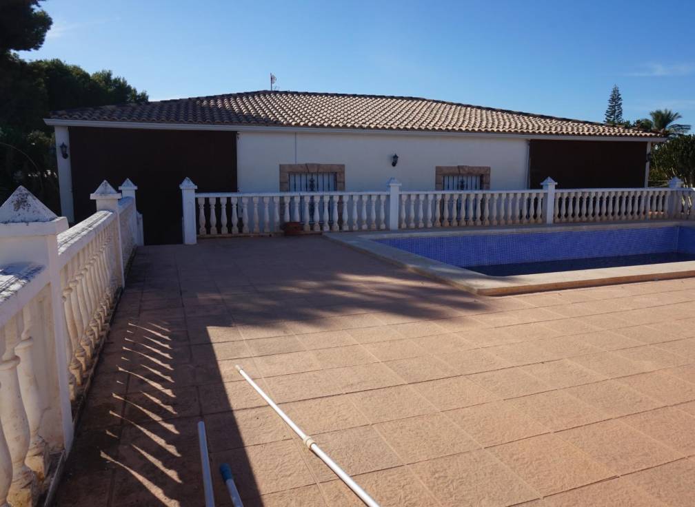 Revente - Villa - Perleta - Maitino-Perleta