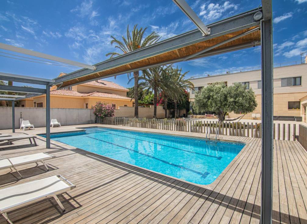 Revente - Villa - Valverde (Alicante) - Valverde