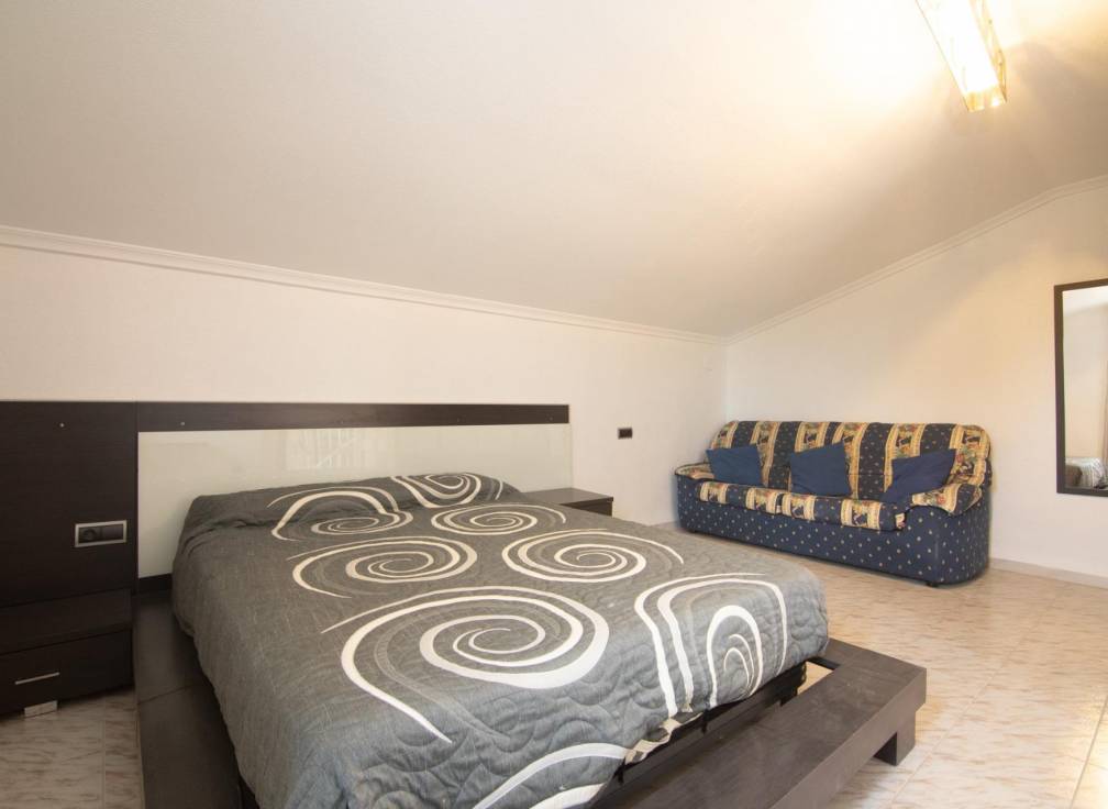 Revente - Villa - Valverde (Alicante) - Valverde