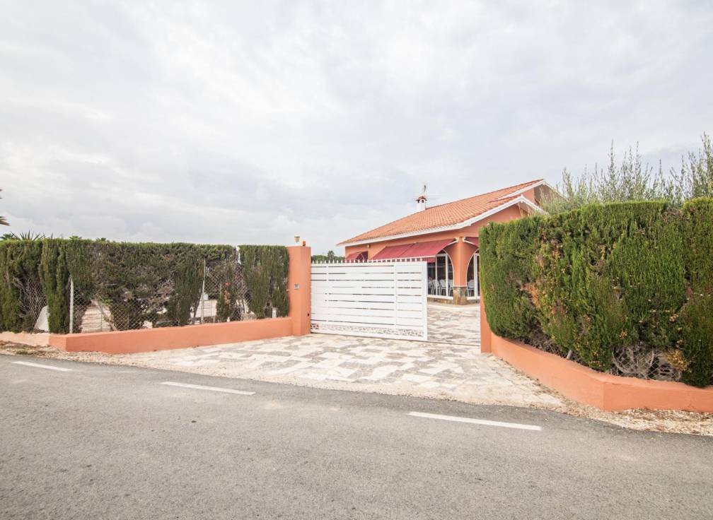 Revente - Villa - Valverde (Alicante) - Valverde