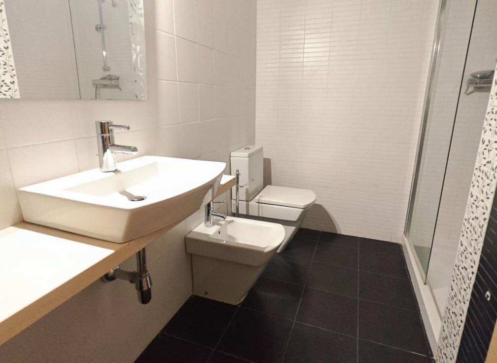 Segunda mano - Apartamento - Arenales del Sol - Calle albacete