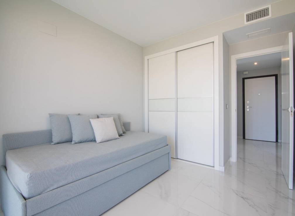 Segunda mano - Apartamento - Arenales del Sol - Calle valladolid