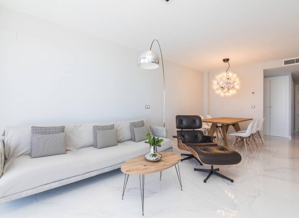 Segunda mano - Apartamento - Arenales del Sol - Calle valladolid